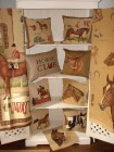 CHEVAUX
coussin carré (50*50)30euros la housse, plaid (140*200) 250euros tarifs detaillés dans le descriptif